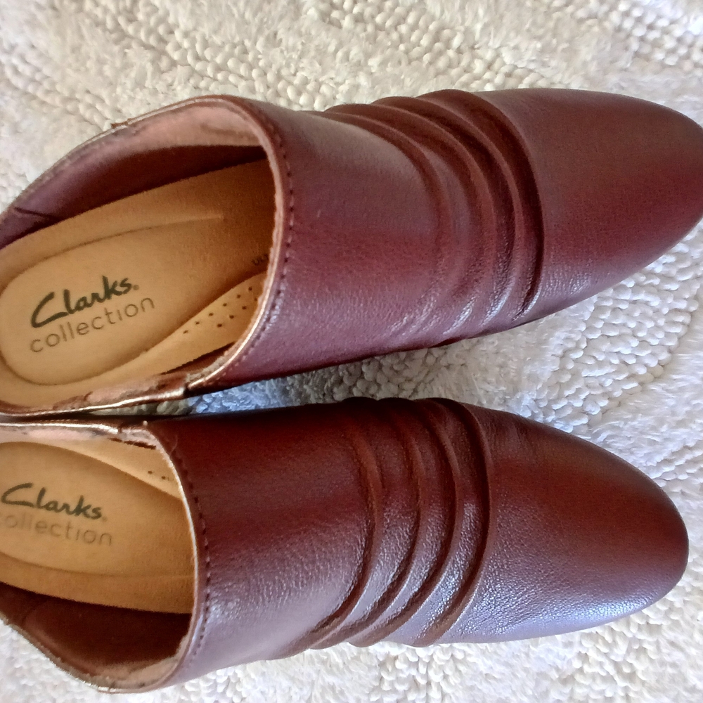 Clarks Women's Brown Leather Shoes